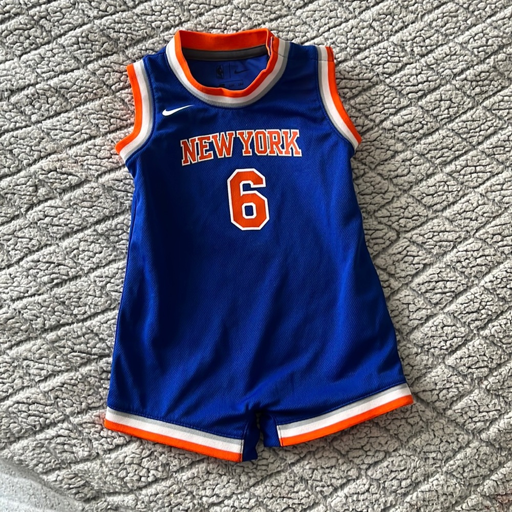 New York Knicks “Porzingis” jersey/onesie.